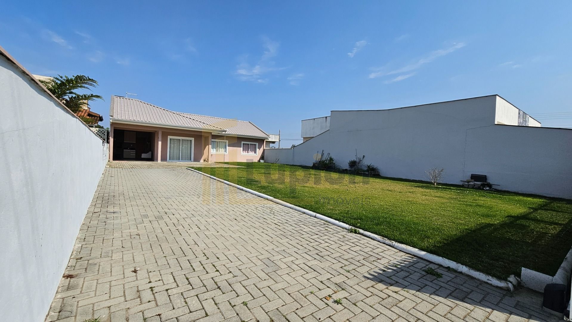 Casa com 4 dormitórios 01 suíte  à venda, 130 m  por R  950.00...