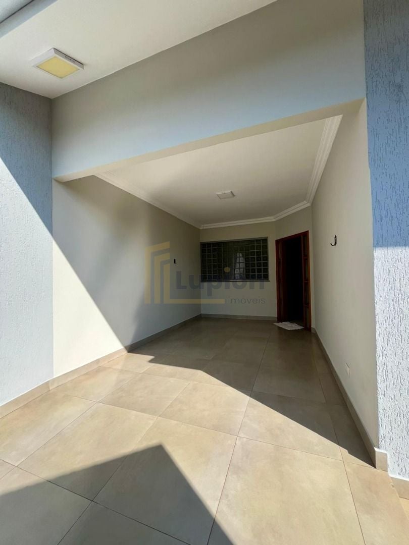 Casa com 3 dormitórios à venda, 200 m  por R  750.000,00 - Jd ...