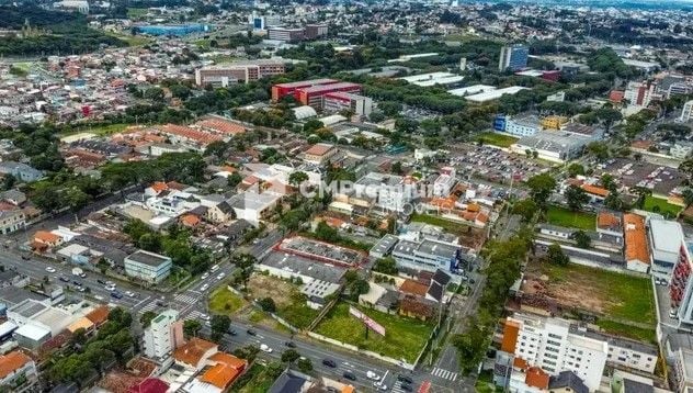 Prédio com 30 ktinets à venda, 1100 m  por R  2.350.000 - Rebo...