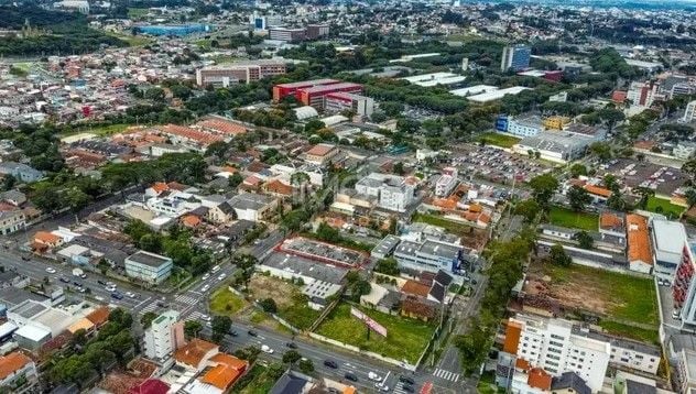Prédio com 30 ktinets à venda, 1100 m  por R  2.350.000 - Rebo...