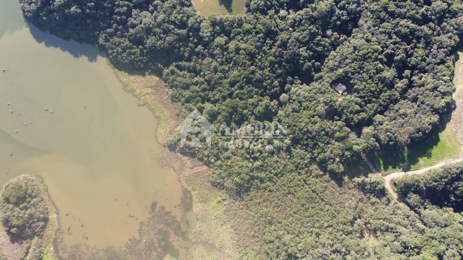 Chácara com 2 dormitórios à venda, 21473 m  por R  1.200.000,0...
