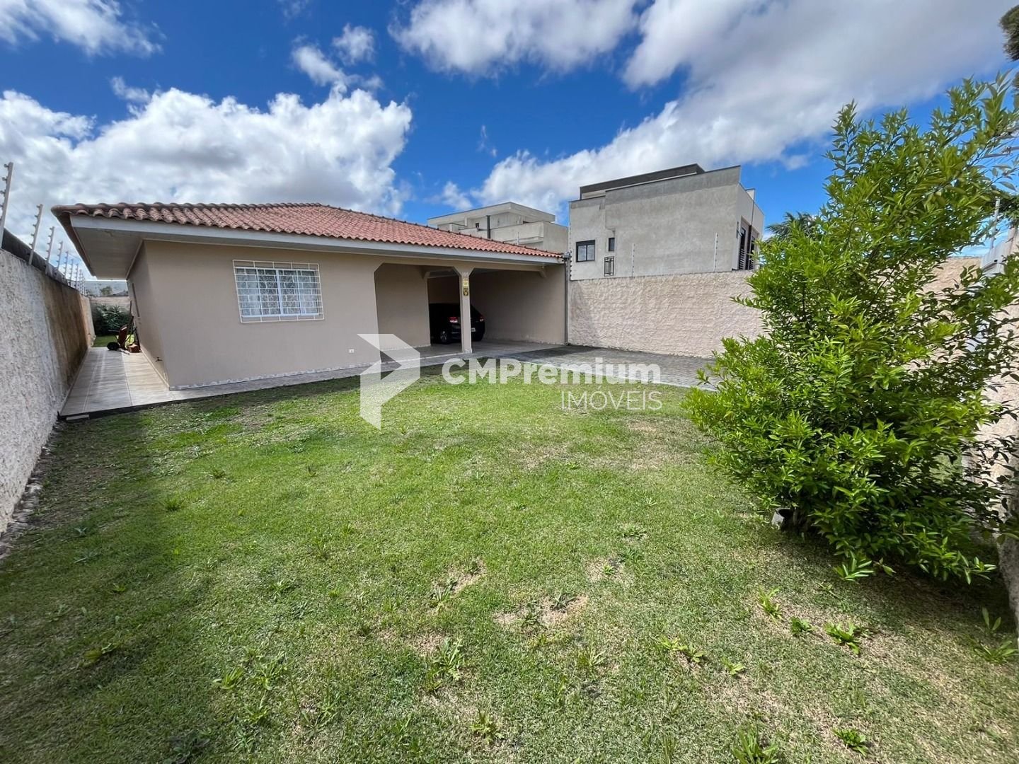 Casa com 3 dormitórios à venda, 80 m  por R  650.000,00 - Uber...