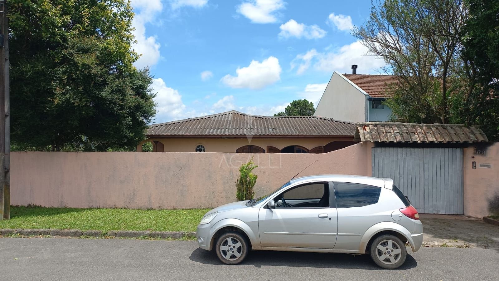 Casa com 5 dormitórios à venda, 350 m  por R  1.400.000,00 - M...