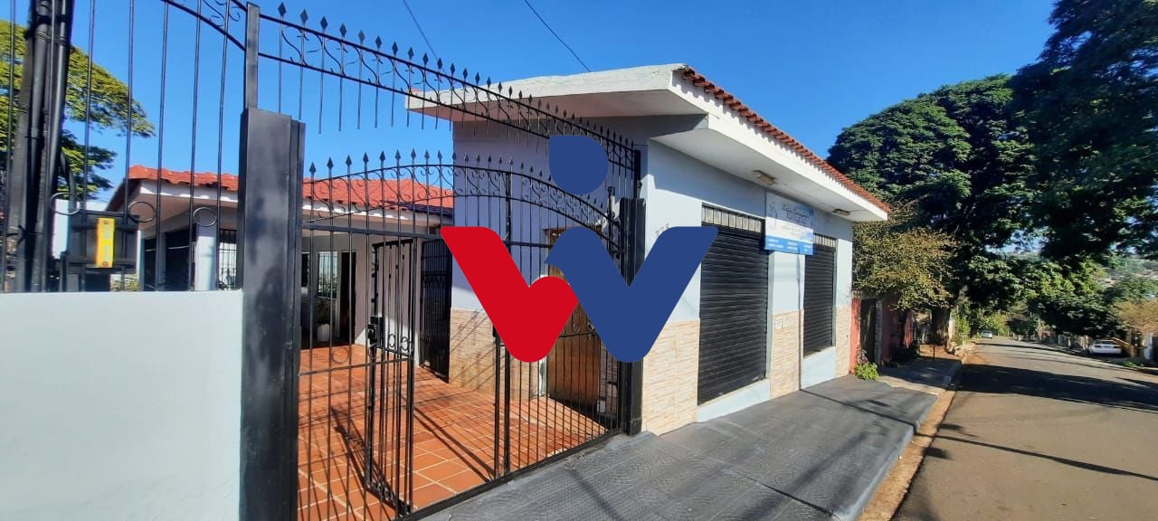 Casa com 2 dormitórios à venda, 170 m² por R$ 440.000,00 - Con...