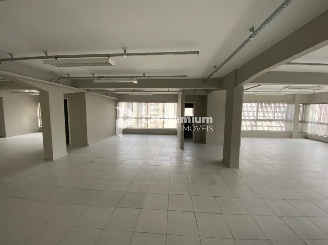 Andar Corporativo à venda, 488 m  por R  2.700.000,00 - Centro...