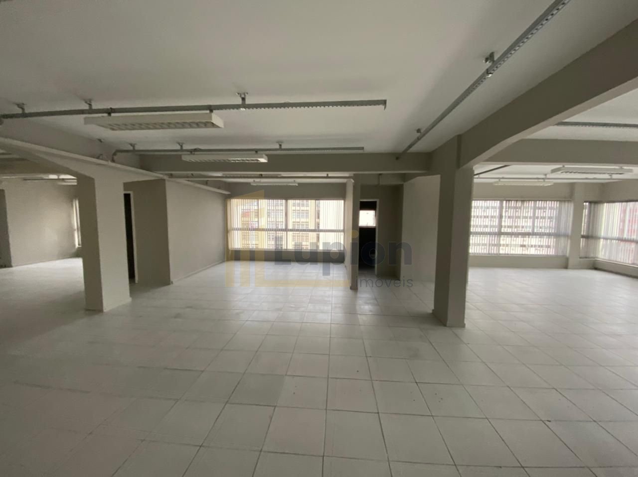 Conjunto Comercial Locado no Centro de Curitiba  488 m  | Inve...