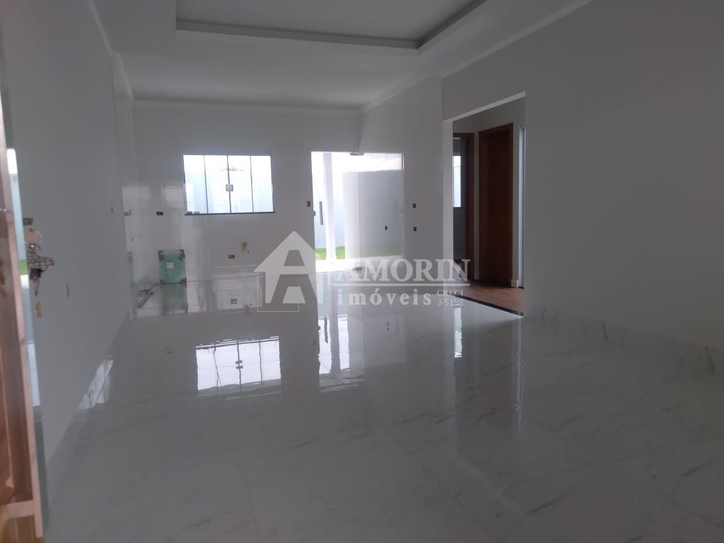 Casa com 4 dormitórios à venda,200.00 m , MARINGA - PR
