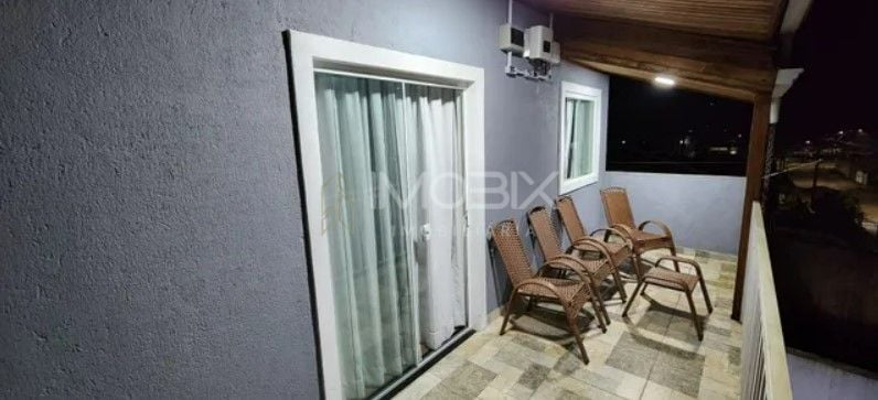 Sobrado em Piraquara 4 Quartos, Área Gourmet e 4 Vagas