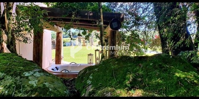 Sítio com 2 dormitórios à venda, 677600 m  por R  4.200.000,00...