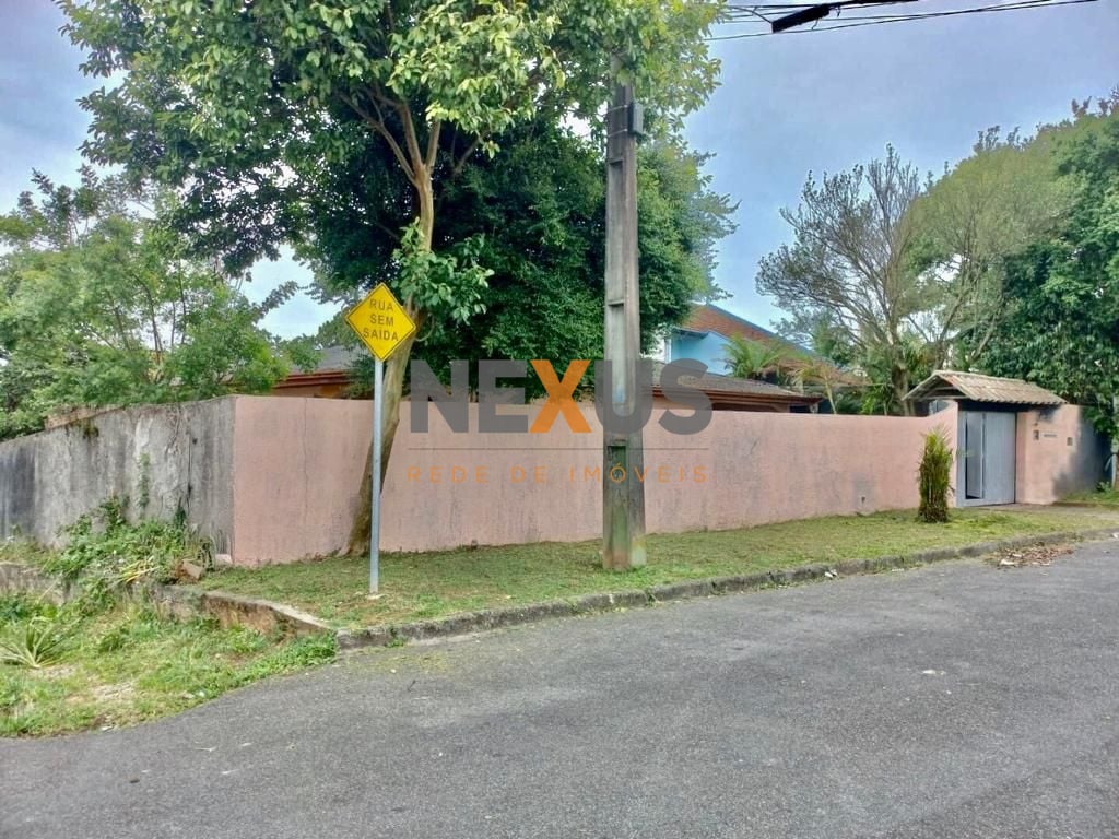 Casa Espaçosa nas Mercês com 5 Quartos, Suíte Master e Quintal...