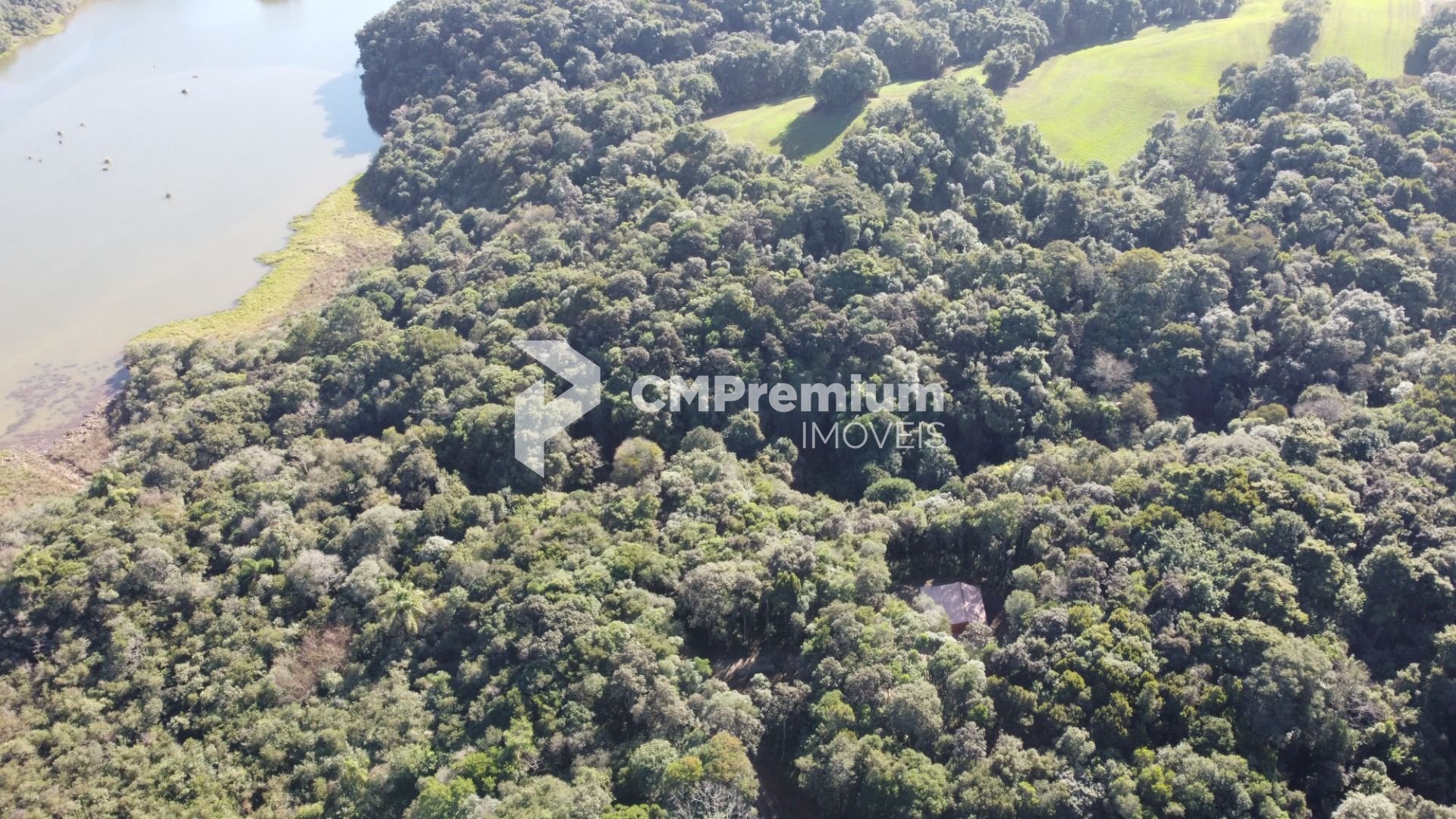 Chácara com 2 dormitórios à venda, 21473 m  por R  1.200.000,0...