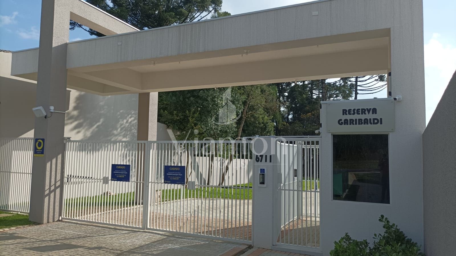 Terreno à venda, em Condomínio, no - Barreirinha - Curitiba PR
