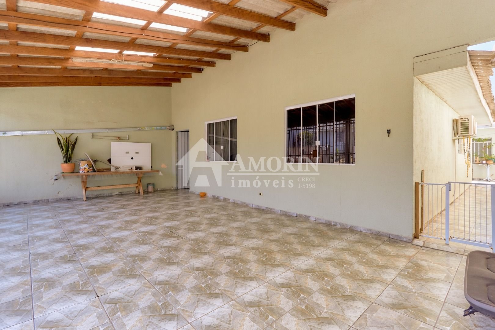 Casa com 3 dormitórios à venda, 85 m  por R  349.900,00 - Cida...