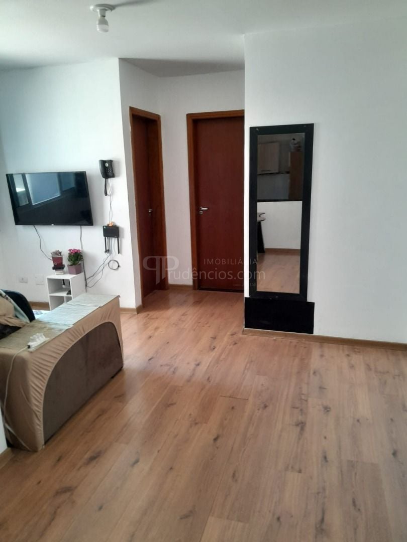 Apartamento 2 Dormitórios Térreo com Segurança e 1 Vaga  54m  ...