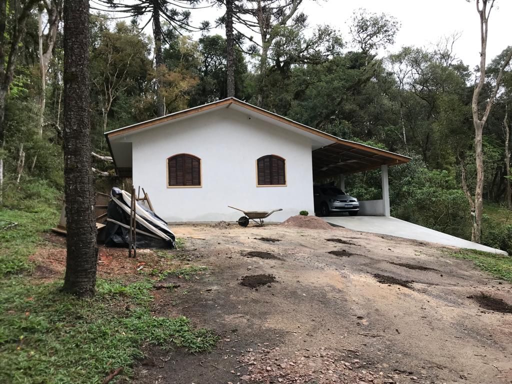 Ótima Casa em Agudos do Sul com Terreno de 2.000 m  e Nascente...