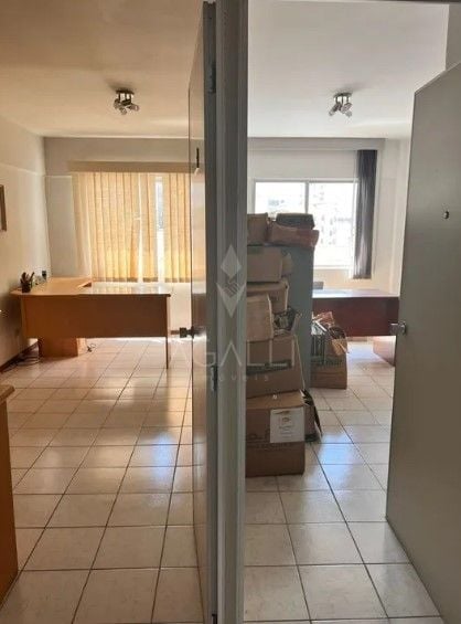 Sala à venda, 44 m  por R  150.000,00 - Centro - Curitiba PR
