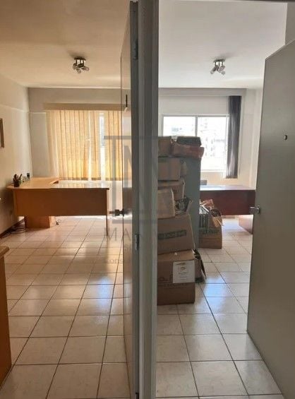 Sala à venda, 44 m  por R  150.000,00 - Centro - Curitiba PR