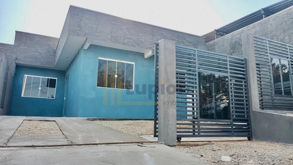 Casa com 2 dormitórios à venda, 43 m  por R  350.000,00 - Igua...