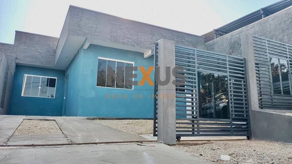 Linda Casa à Venda com 2 Quartos e Excelente Localização  Conf...