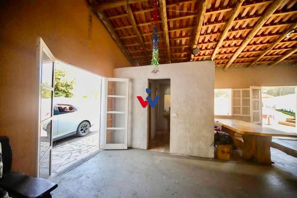 Chácara com 1 dormitório à venda, 2000 m  por R  600.000,00 - ...