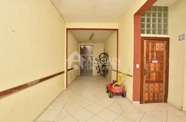 Prédio com 30 ktinets à venda, 1100 m  por R  2.350.000 - Rebo...