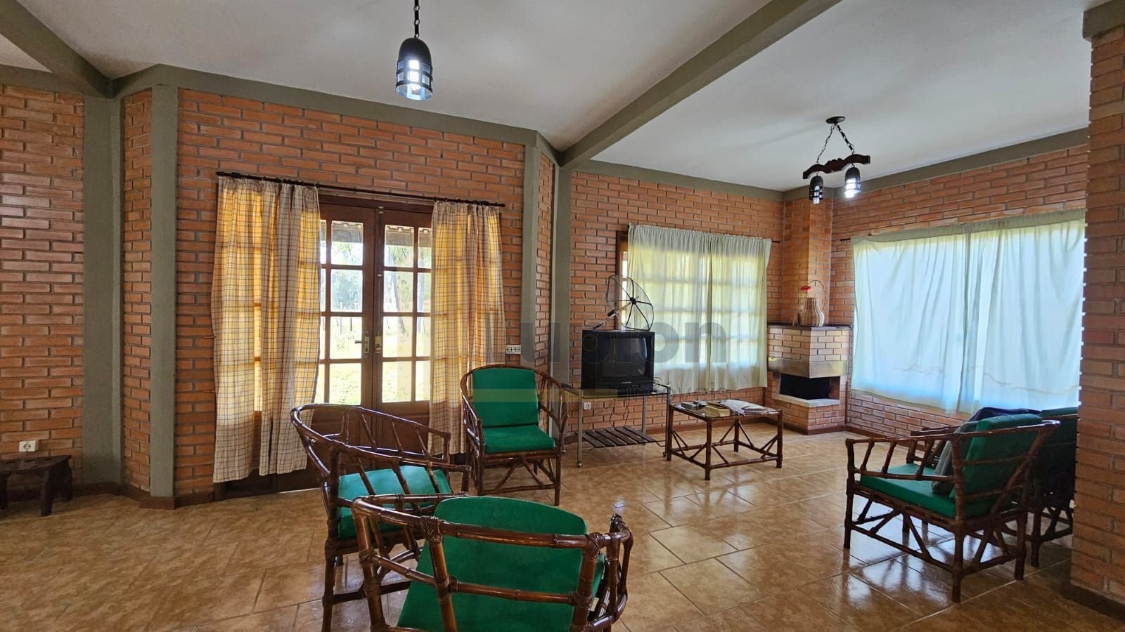 Chácara dos Ambrósios  60.000 m  de Natureza e Conforto em Tij...