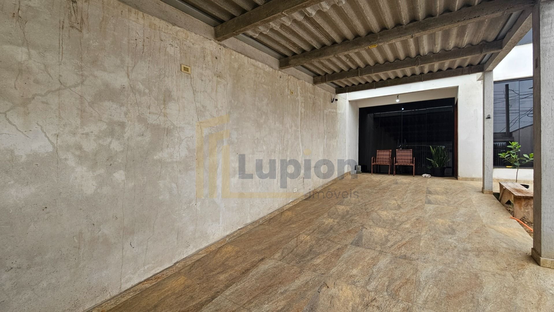 Sobrado com 4 dormitórios, sendo 01 suíte à venda, 350 m² por ...