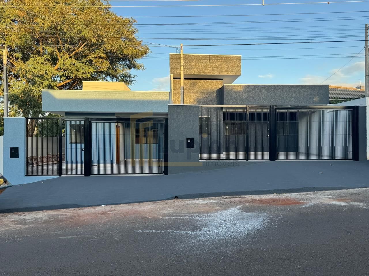 Casa com 2 dormitórios à venda, 125 m² por R$ 275.000,00 - Jar...