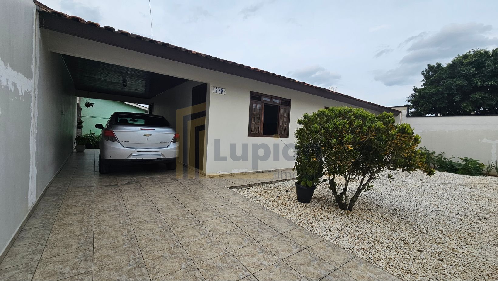 Casa com 3 dormitórios à venda, 100 m  por R  750.000,00 - Est...