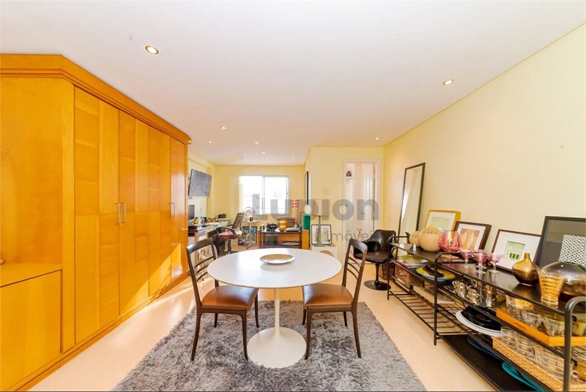 Apartamento com 1 dormitório à venda, 37 m  por R  269.000 - C...