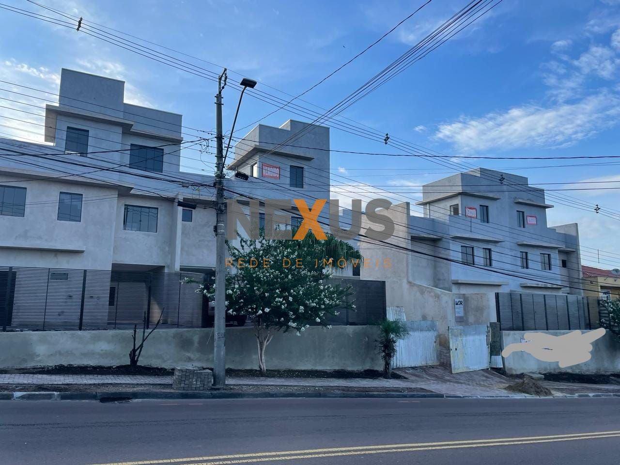 Sobrados Triplex Novos no Hauer, 3 Quartos, Suíte, Terraço e 2...