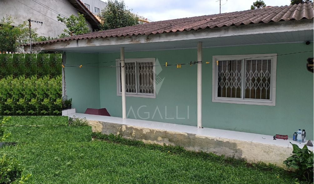 Casa 3 dormitórios, 269 m  por R  498.000,00 - Thomaz Coelho -...