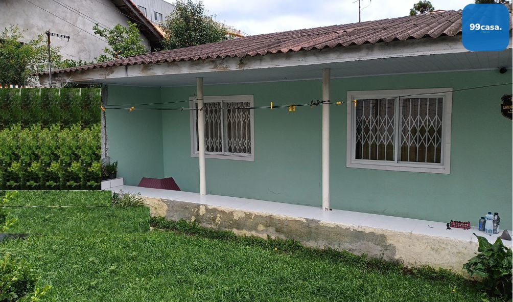 Oportunidade Única  Terreno com Casa Principal e 4 Casas nos F...