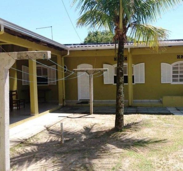 Sobrado à Beira-Mar no Litoral Sul  Conforto, Espaço e Lazer C...