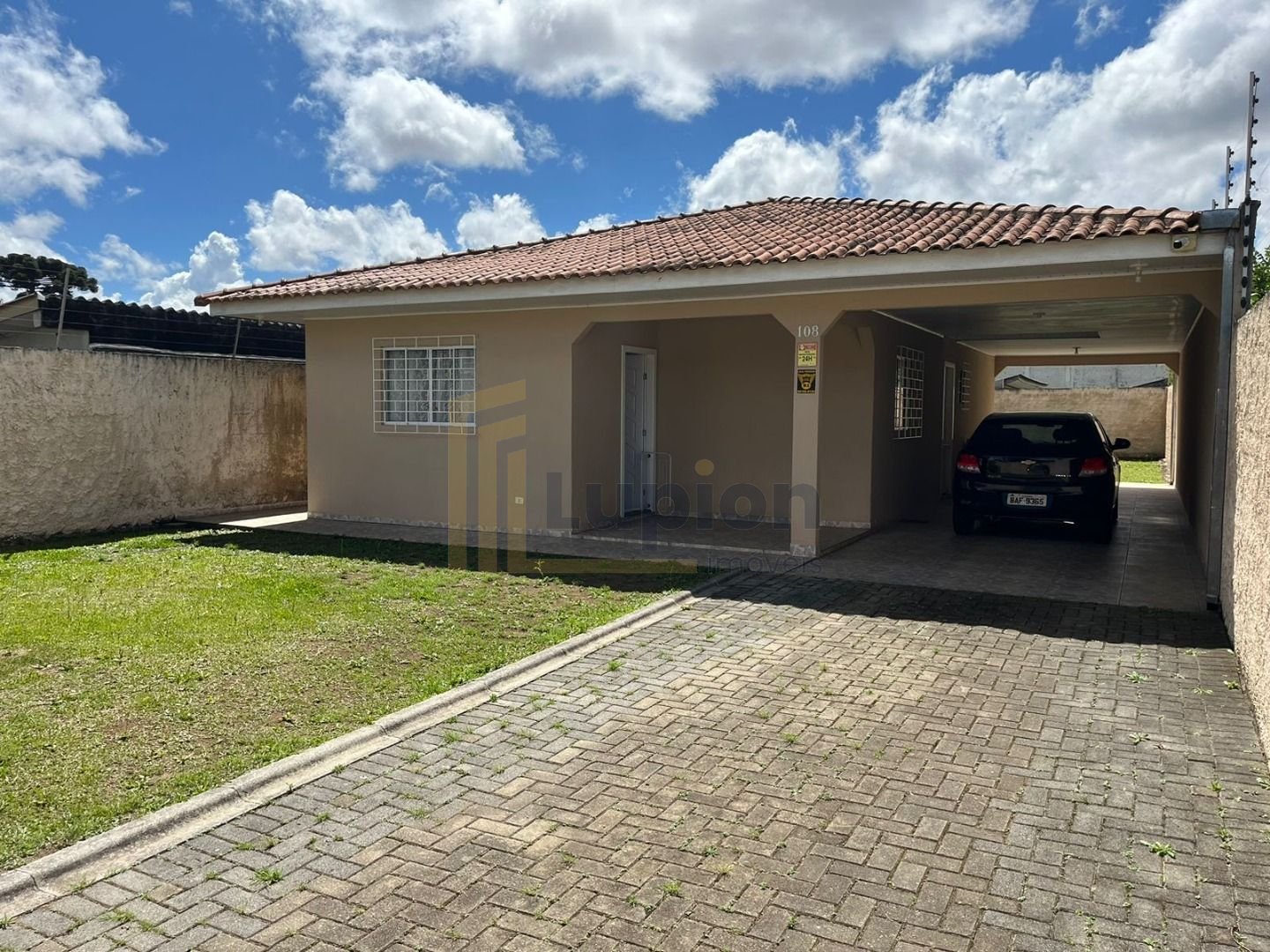 Casa com 3 dormitórios à venda, 80 m  por R  650.000,00 - Uber...