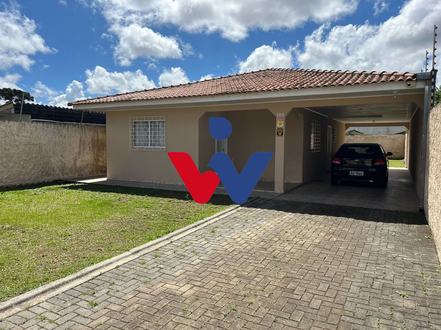 Casa com 3 dormitórios à venda, 80 m  por R  650.000,00 - Uber...