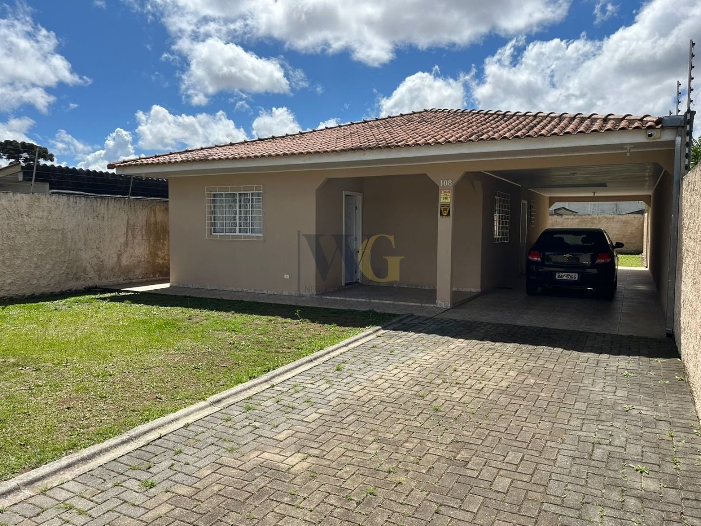 Magnífica Casa à Venda no Uberaba, Curitiba  Conforto, Espaço ...