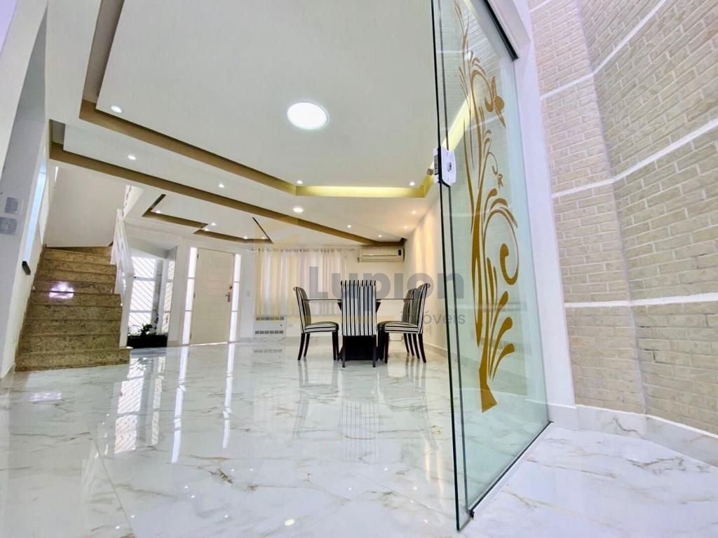 Casa com 3 dormitórios à venda, 250 m  por R  1.464.000,00 - M...
