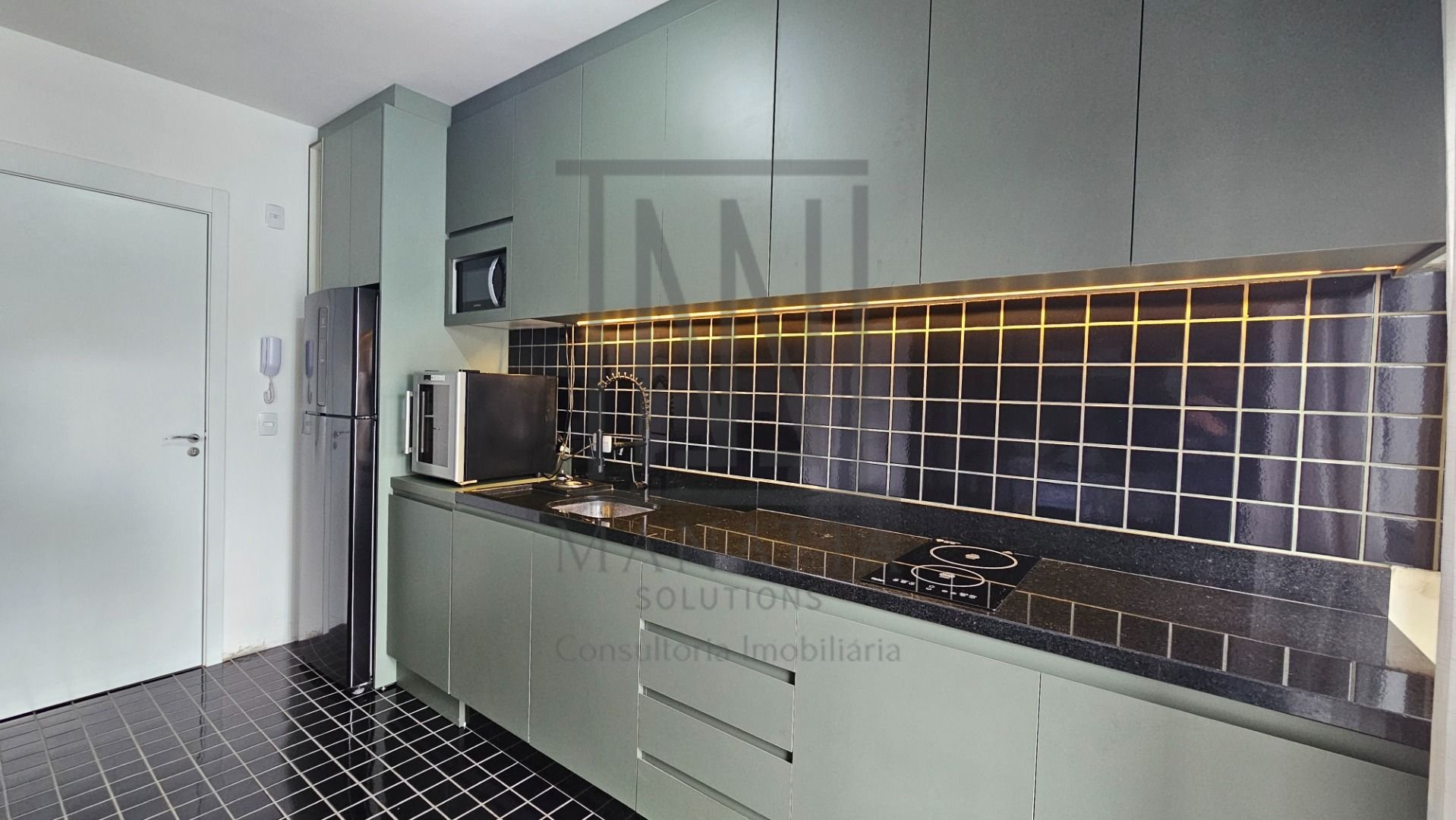 Studio Mobiliado, com 1 dormitório  à venda, 25 m  por R  305....
