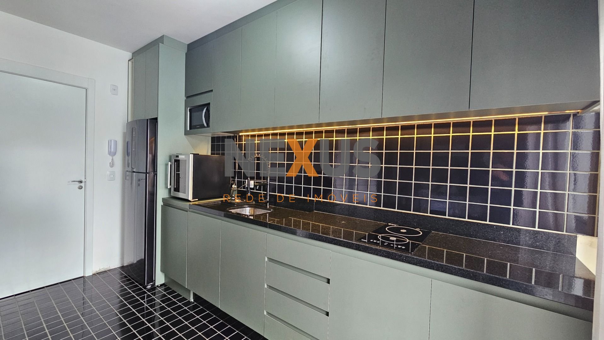Studio Mobiliado, com 1 dormitório  à venda, 25 m  por R  305....