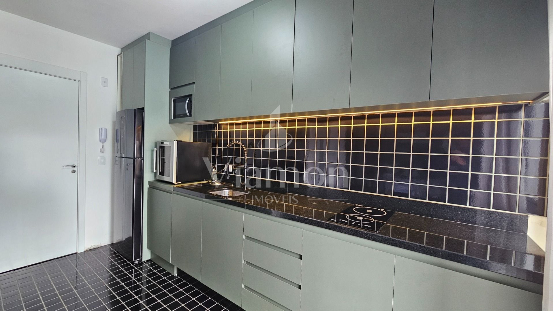Studio Mobiliado, com 1 dormitório  à venda, 25 m  por R  305....