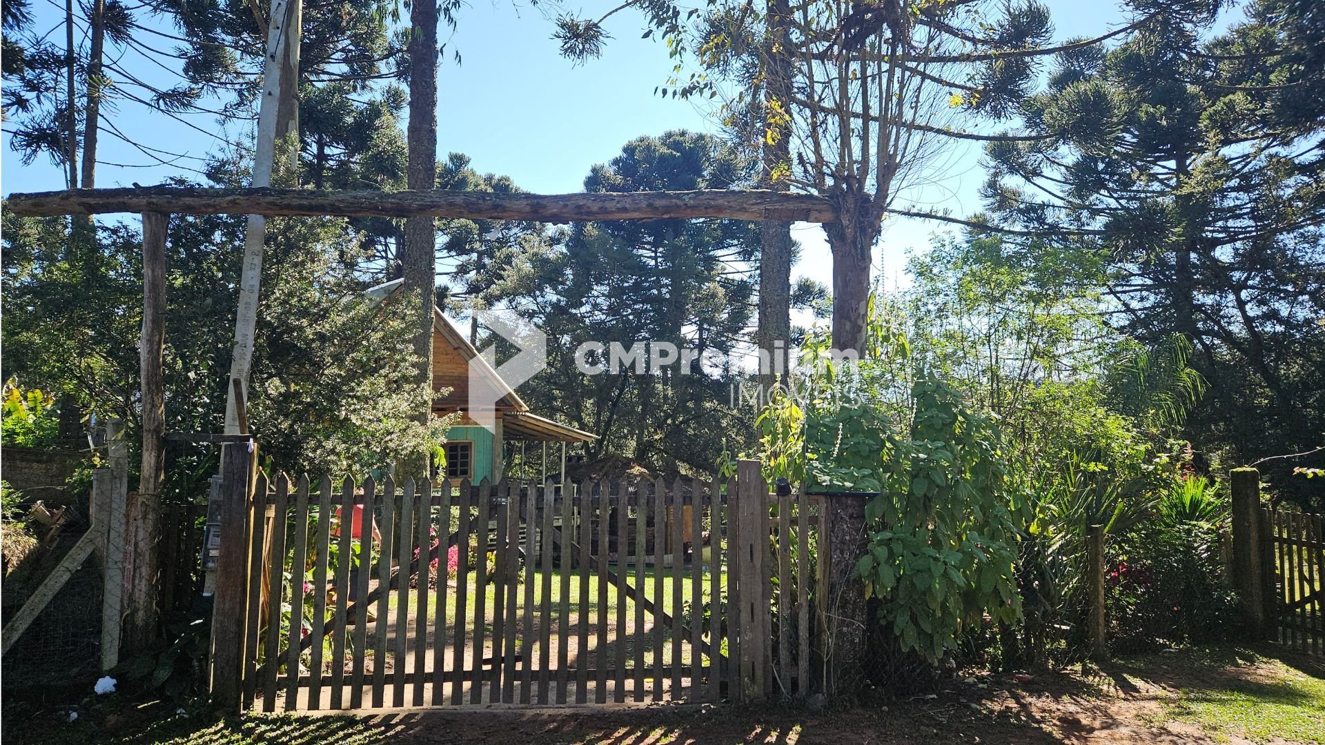 Chácara com 4 dormitórios à venda, 3400 m  por R  394.000 -Col...