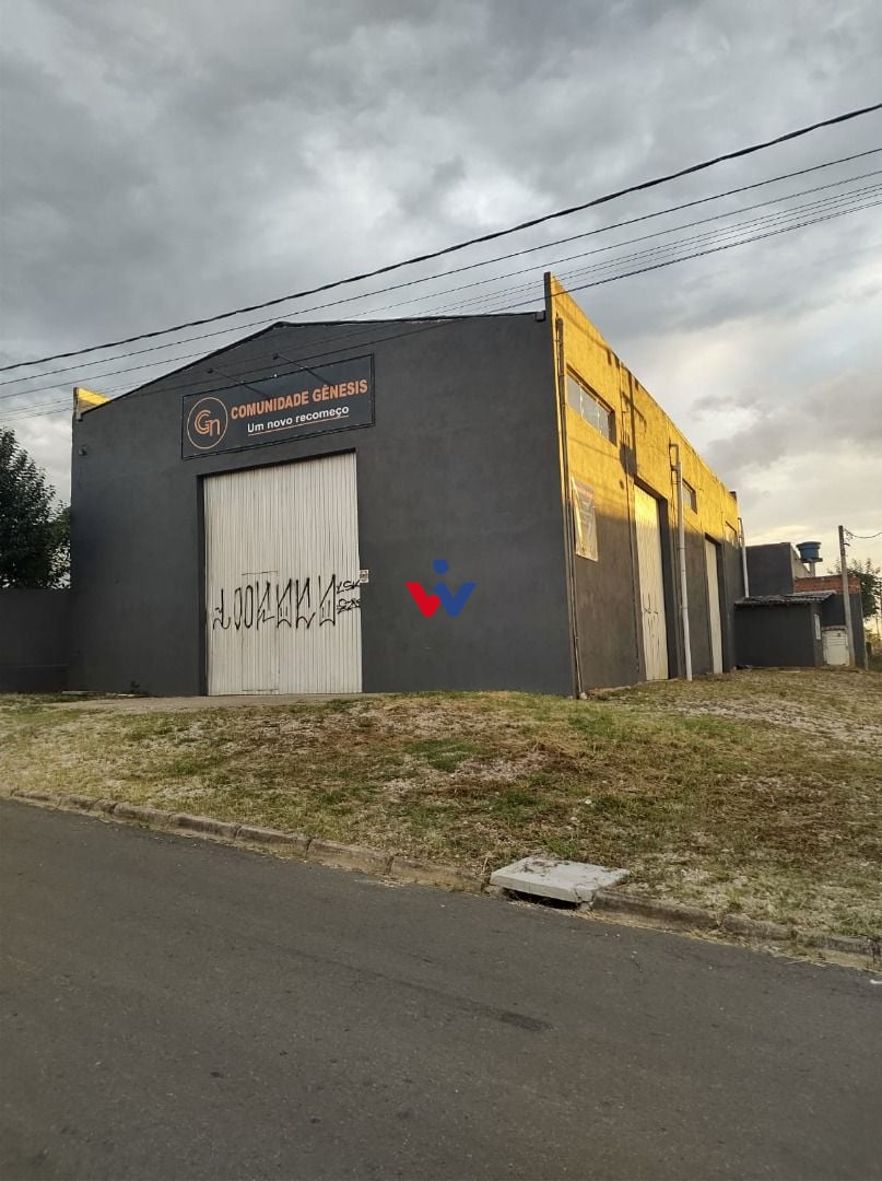 Barracão à venda, 320 m  por R  960.000,00 - Eucaliptos - Faze...