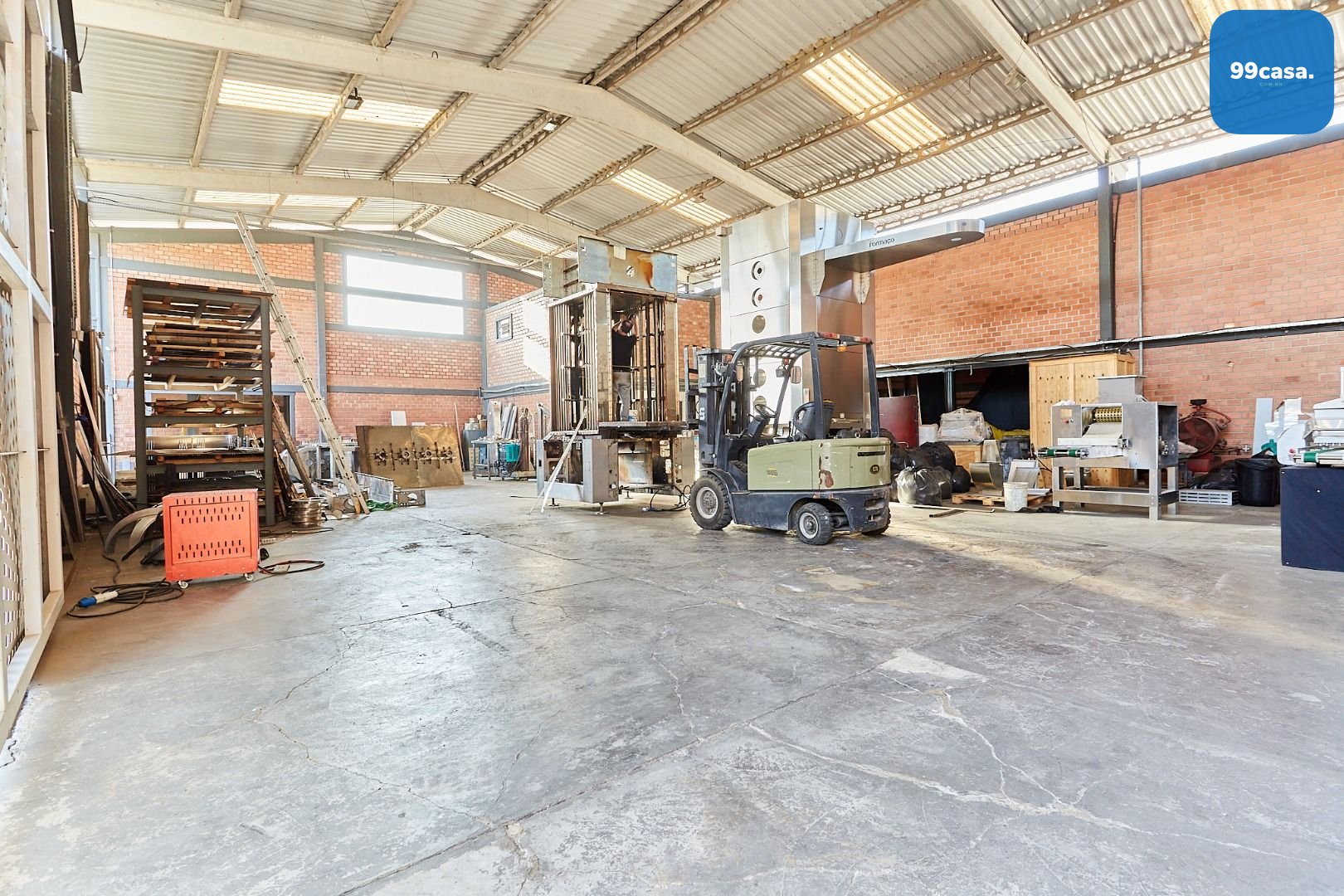 Barracão 500m  em Terreno de Esquina | Localização Estratégica...