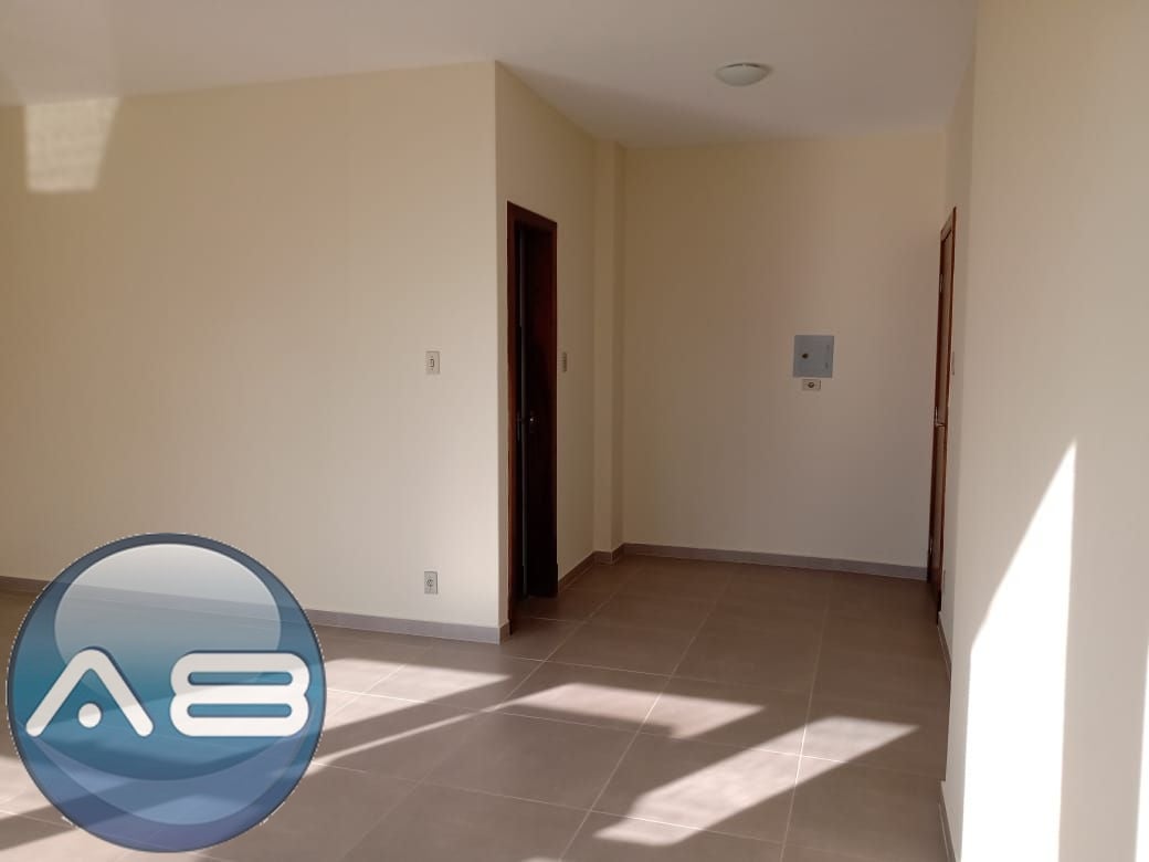 Sala em prédio central, seguro para trabalhar.