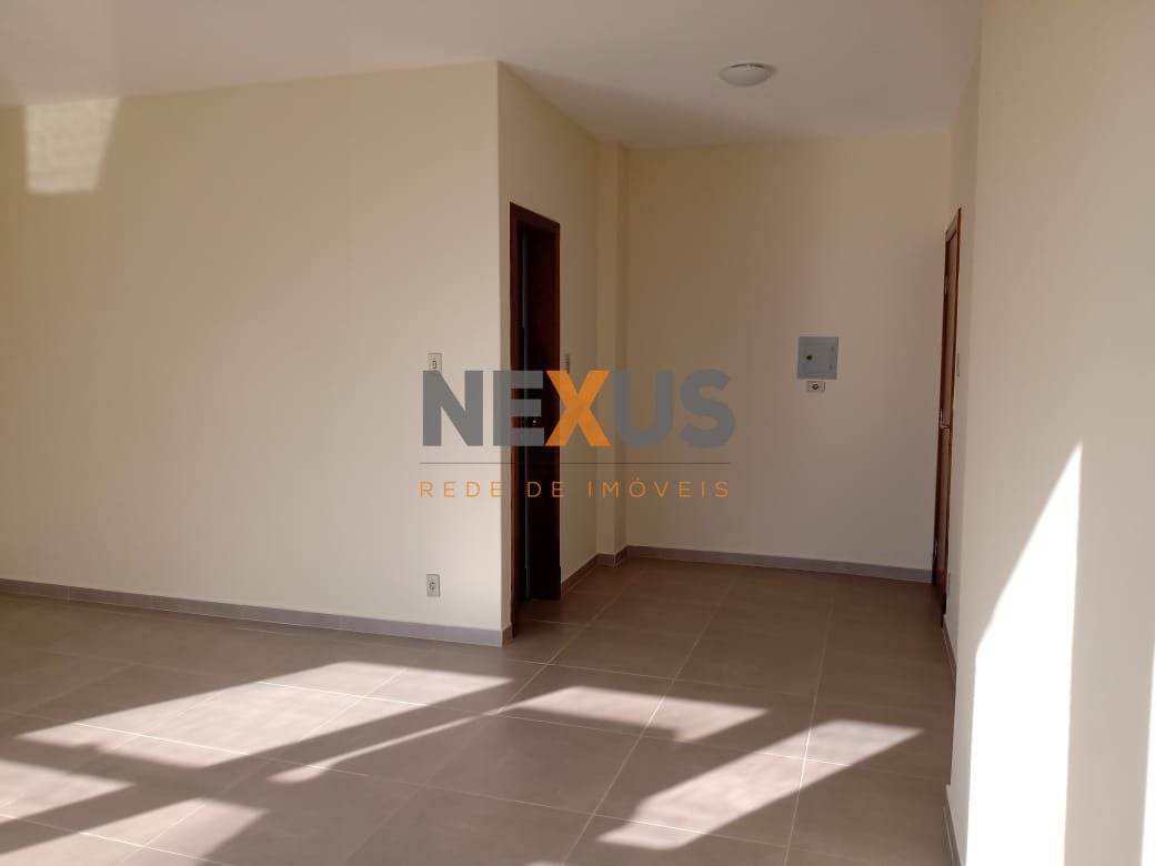 Sala em prédio central, seguro para trabalhar.