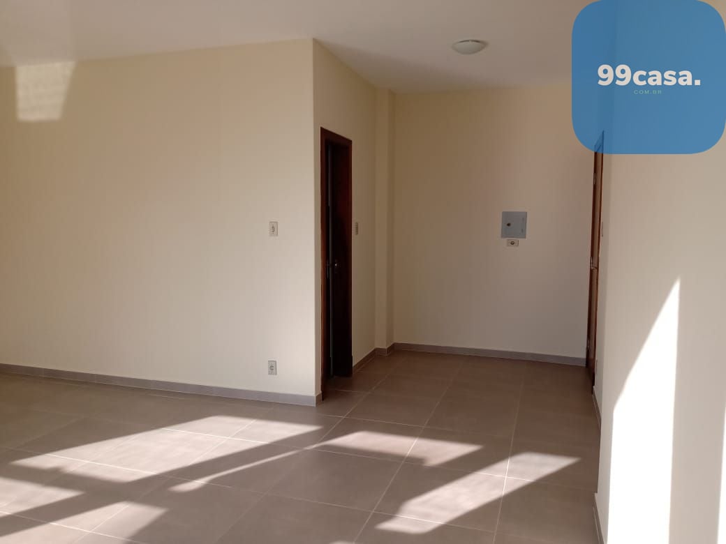 Sala em prédio central, seguro para trabalhar.