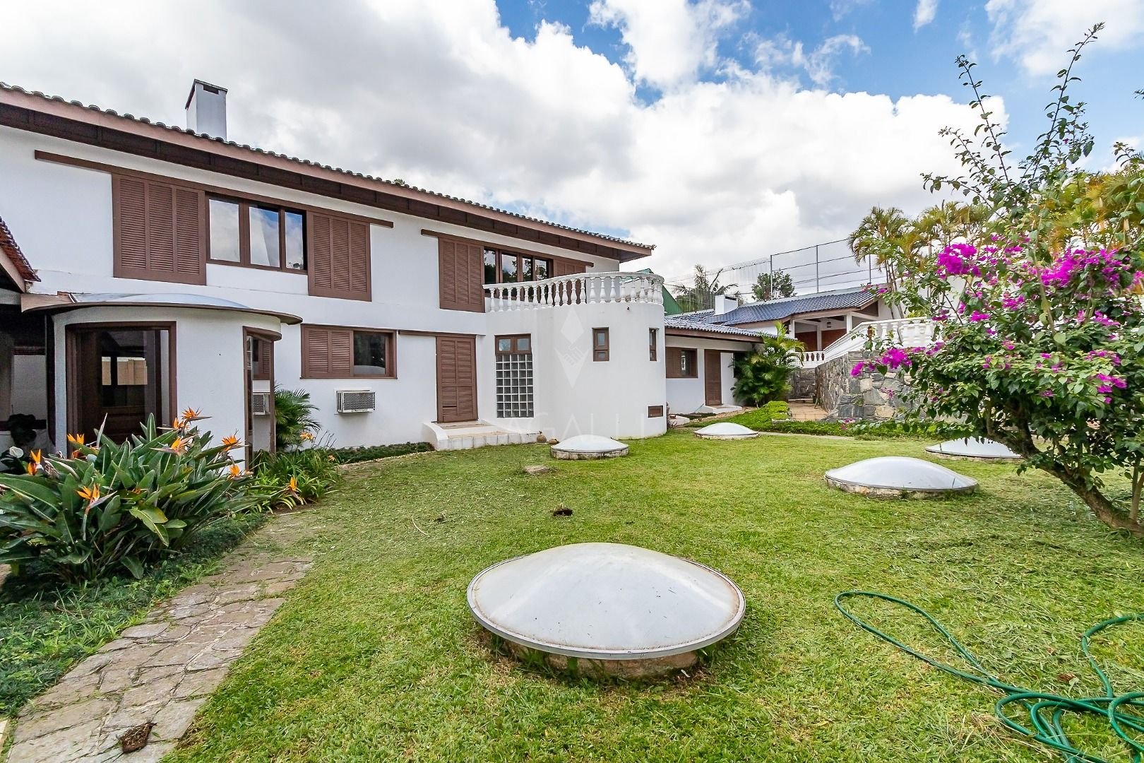Casa com 5 dormitórios à venda, 1200 m  por R  2.590.000,00 - ...