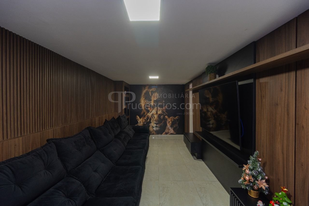 Sobrado com 5 dormitórios à venda, 265 m  por R  900.000,00 - ...