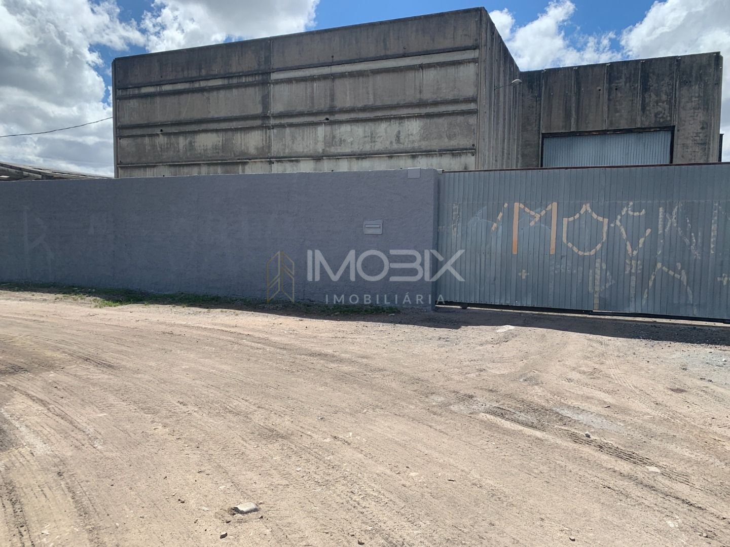Barracão à venda, 2400 m  por R  6.000.000,00 - Ipê - São José...